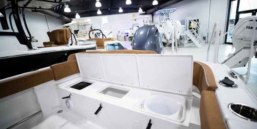 Sea Ray hunt ultra 211