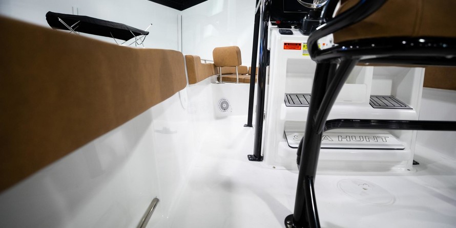 Sea Ray hunt ultra 211