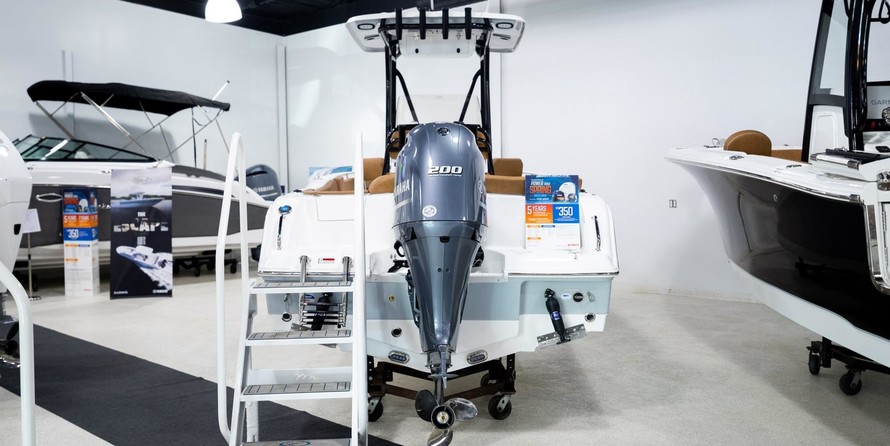 Sea Ray hunt ultra 211