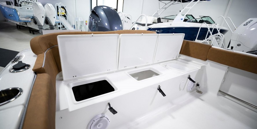 Sea Ray hunt ultra 211