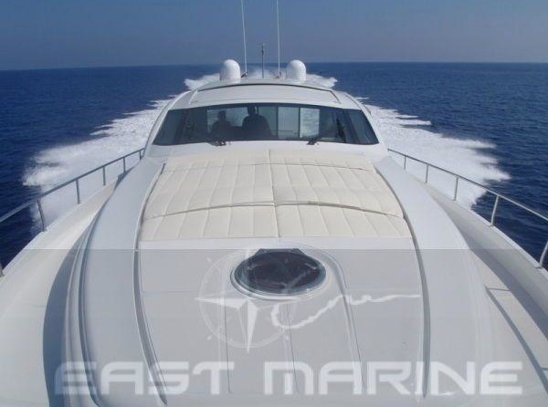 Pershing 72