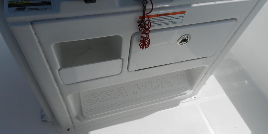 Sea Ray hunt ultra 211