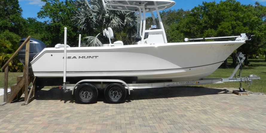 Sea Ray hunt ultra 211