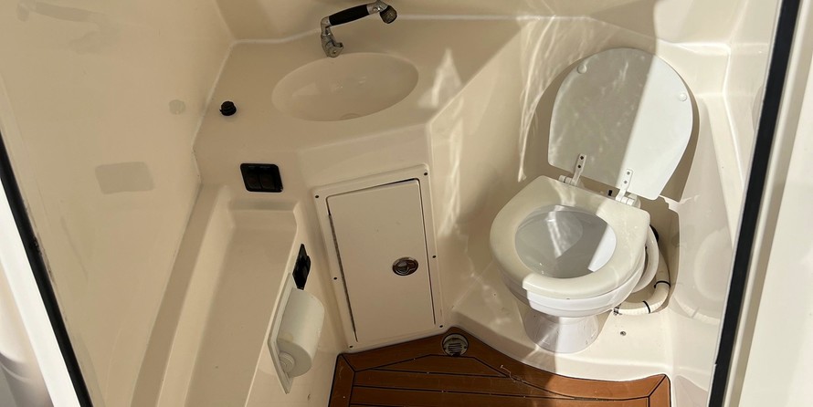 Cobia 217 center console