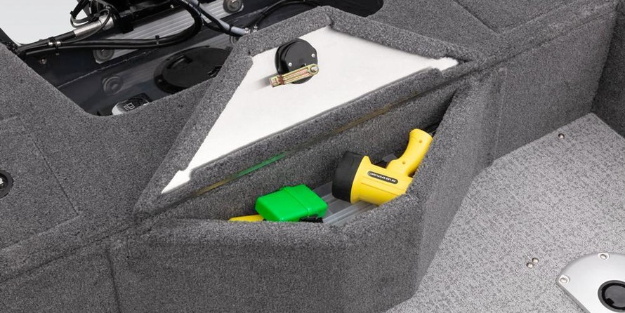 Tracker Pro Guide V-16 SC