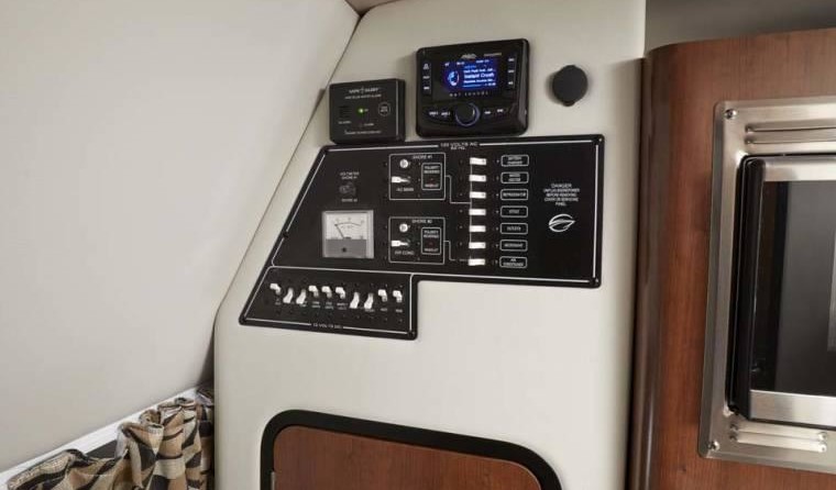 Crownline 264 CR