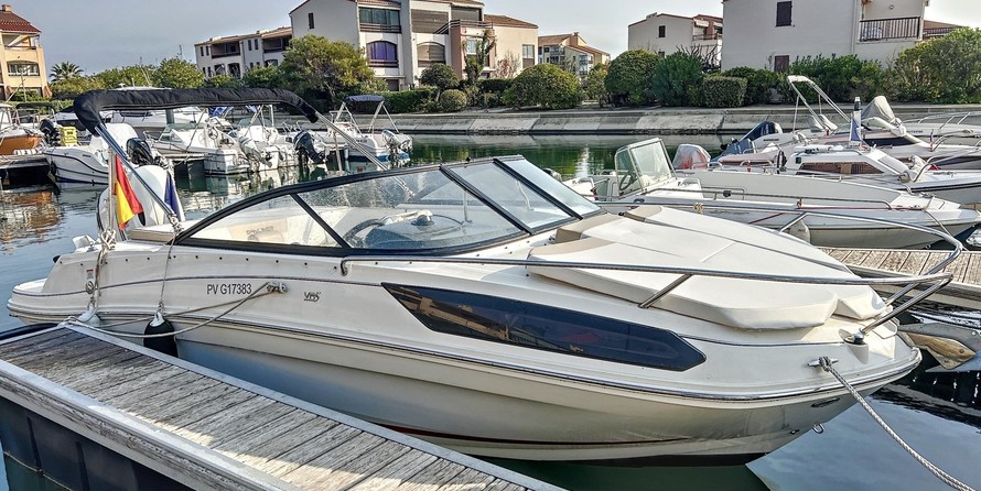 Bayliner VR5 Cuddy