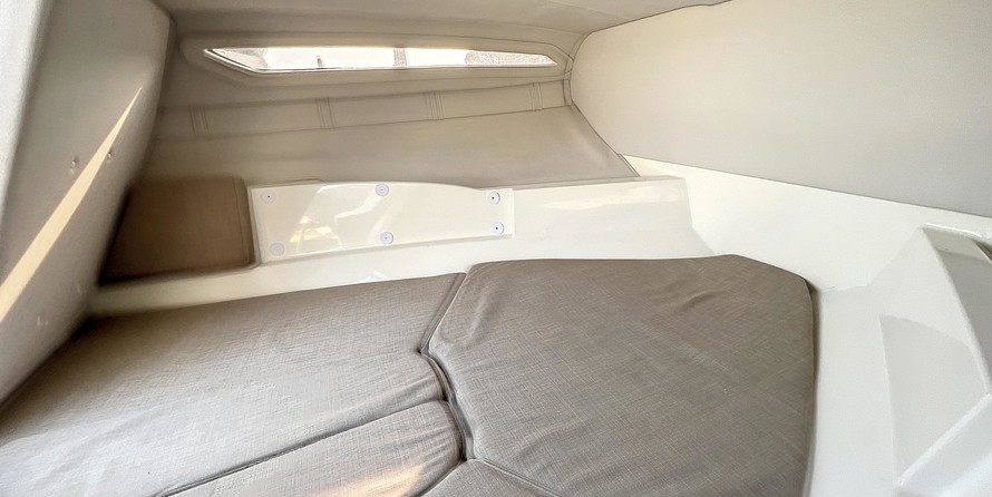 Bayliner VR5 Cuddy