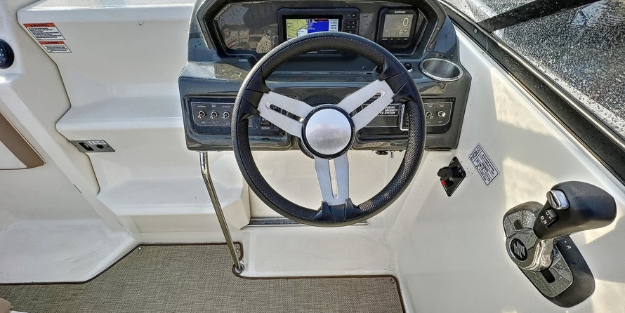 Bayliner VR5 Cuddy