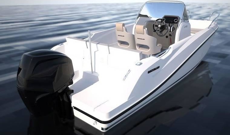 Quicksilver Activ 675 Open