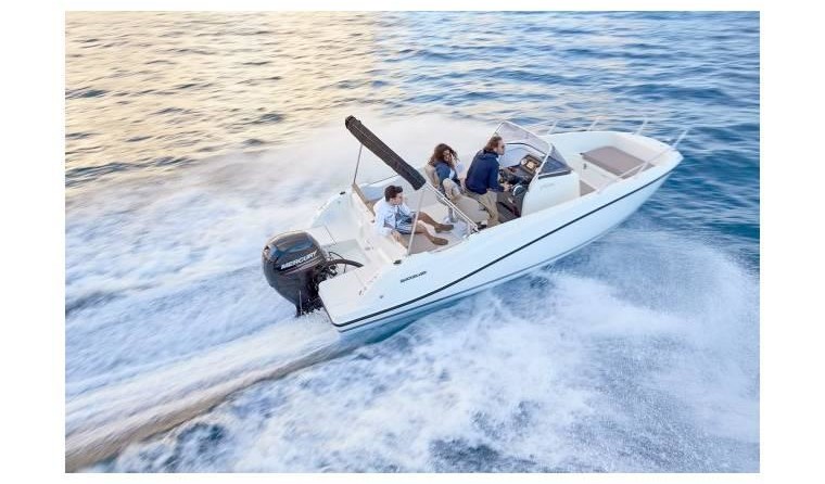 Quicksilver Activ 675 Open