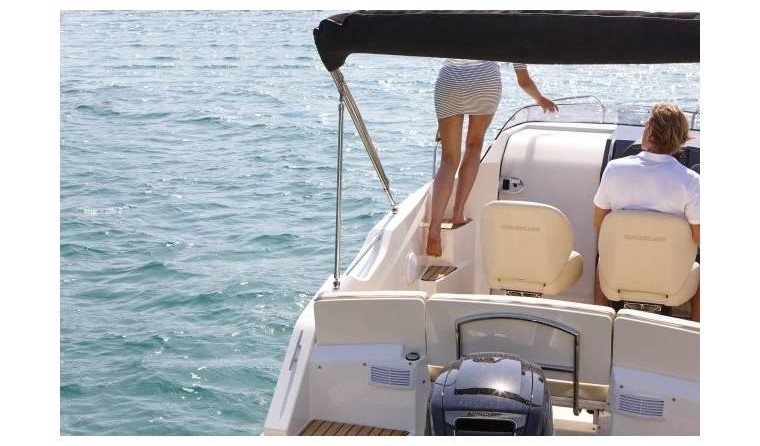 Quicksilver Activ 555 Cabin