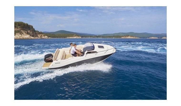 Quicksilver Activ 555 Cabin