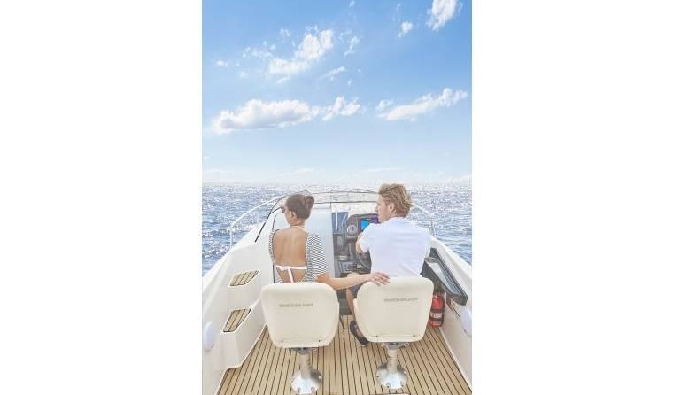 Quicksilver Activ 555 Cabin