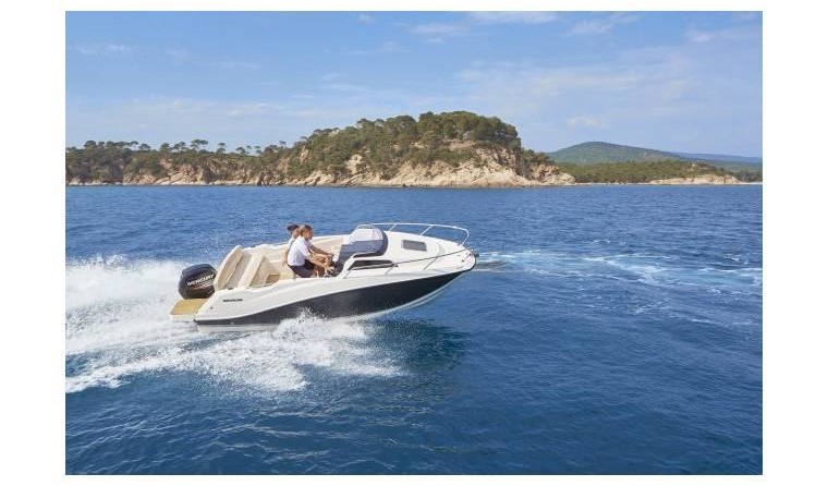 Quicksilver Activ 555 Cabin