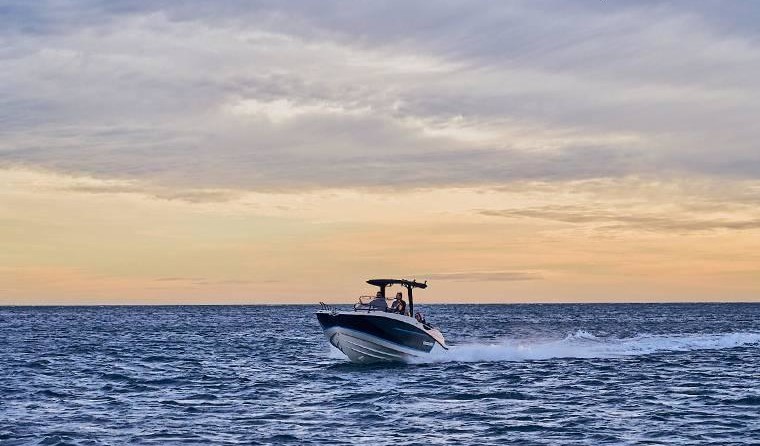 Quicksilver Activ 805 Open