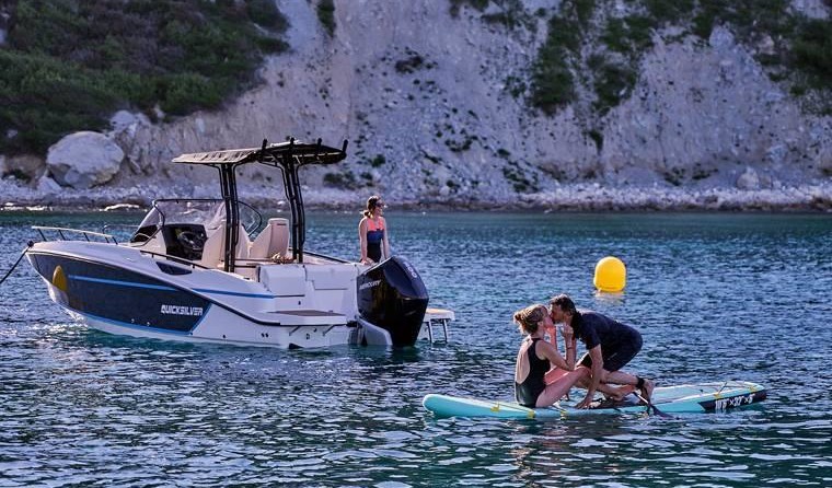 Quicksilver Activ 805 Open