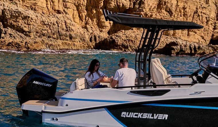 Quicksilver Activ 805 Open