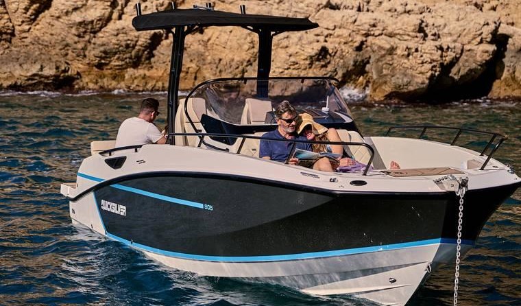 Quicksilver Activ 805 Open