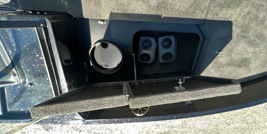 Skeeter WX2200 - Stock