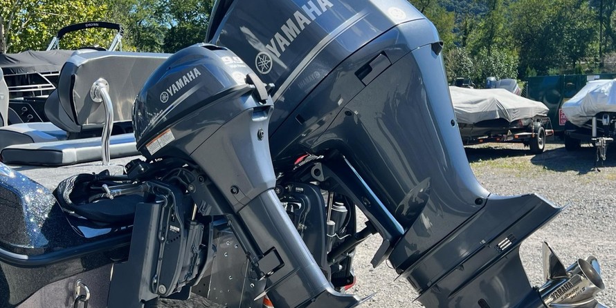 Skeeter WX2200 - Stock