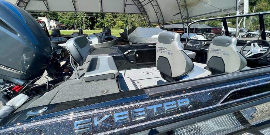 Skeeter WX2200 - Stock