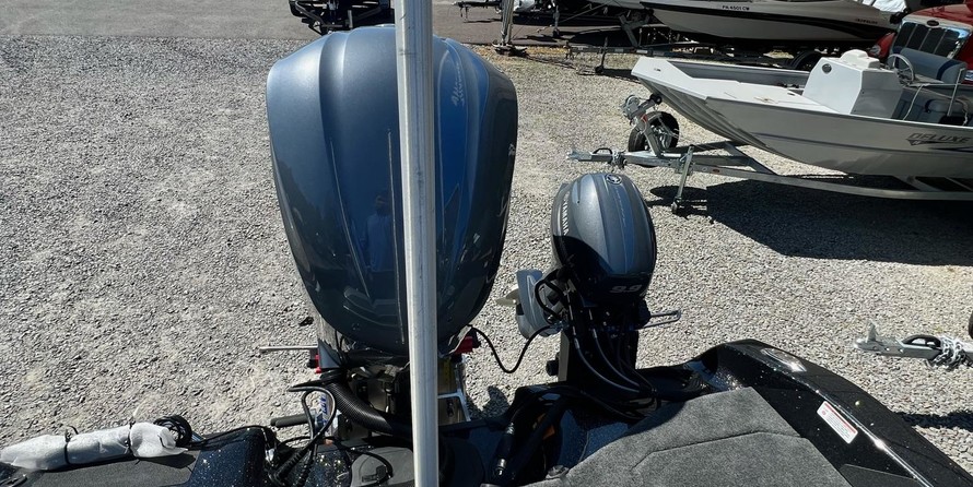 Skeeter WX2200 - Stock