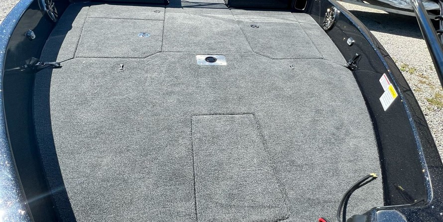 Skeeter WX2200 - Stock