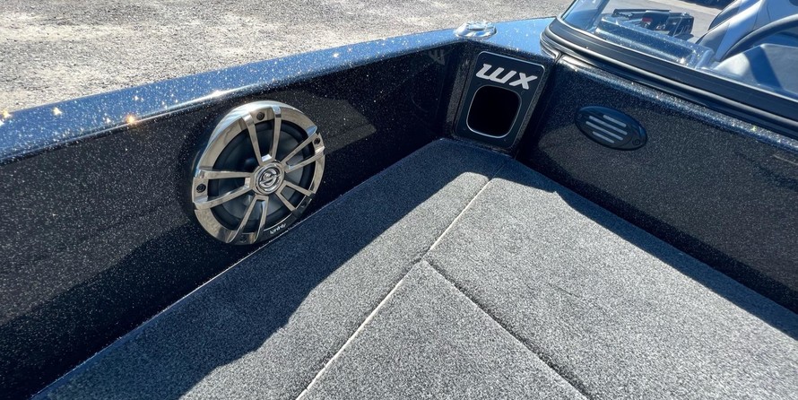 Skeeter WX2200 - Stock