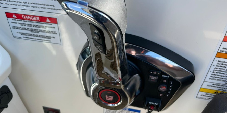 Sea Ray Sundancer 265