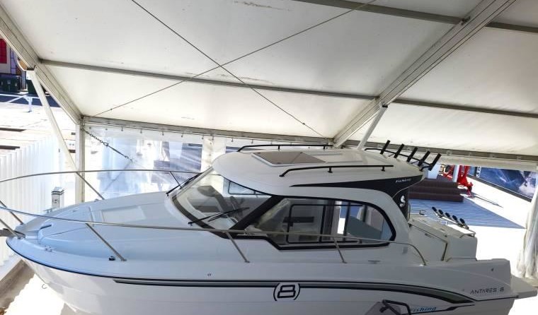 Beneteau Antares 8 OB