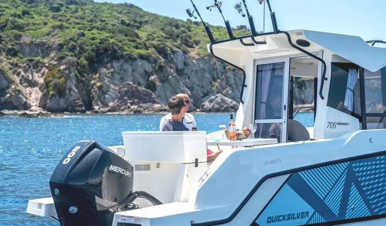 Quicksilver QUICKSILVER CAPTUR 705 PILOTHOUSE