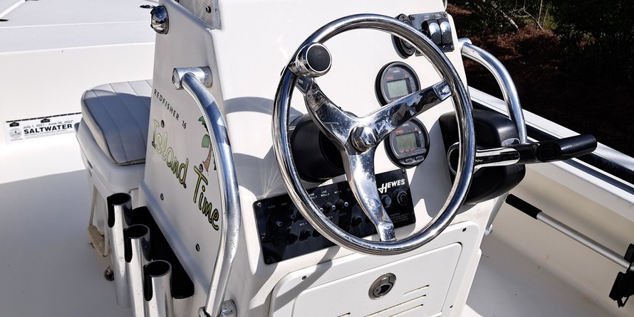 Hewes 16.9 redfisher