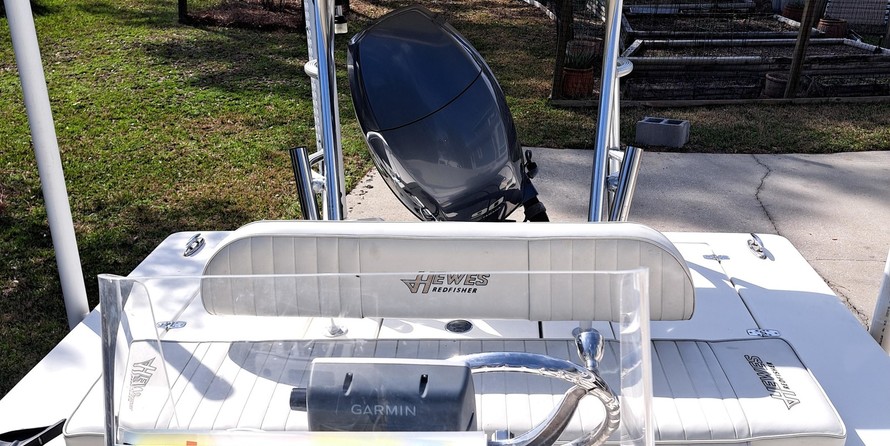 Hewes 16.9 redfisher