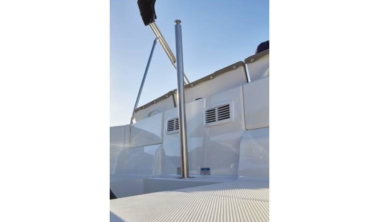 Quicksilver Activ 675 Sundeck