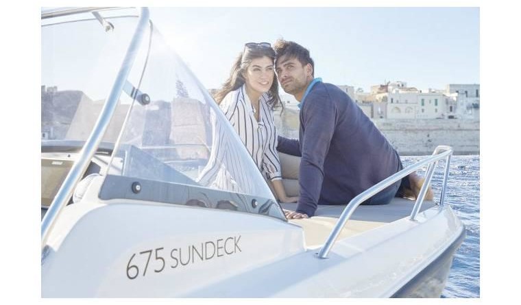 Quicksilver Activ 675 Sundeck