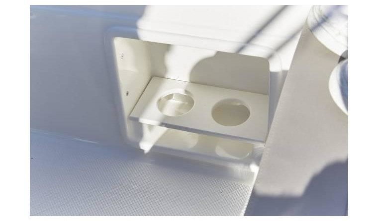 Quicksilver Activ 675 Sundeck