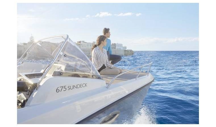 Quicksilver Activ 675 Sundeck