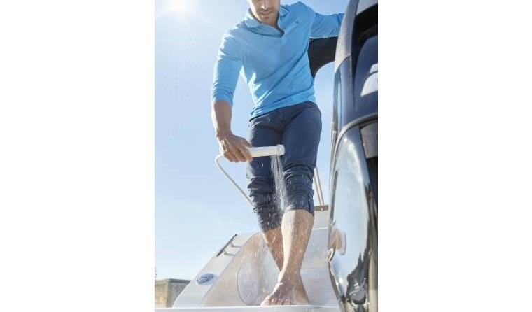 Quicksilver Activ 675 Sundeck