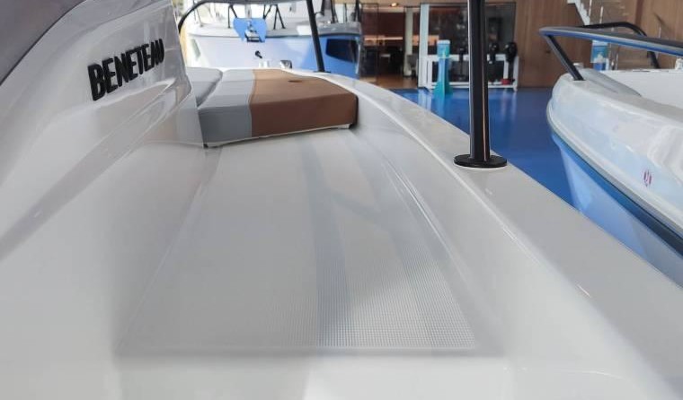 Beneteau Flyer 7 SUNdeck
