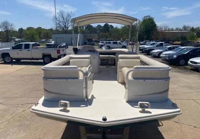 Hurricane fundeck 232