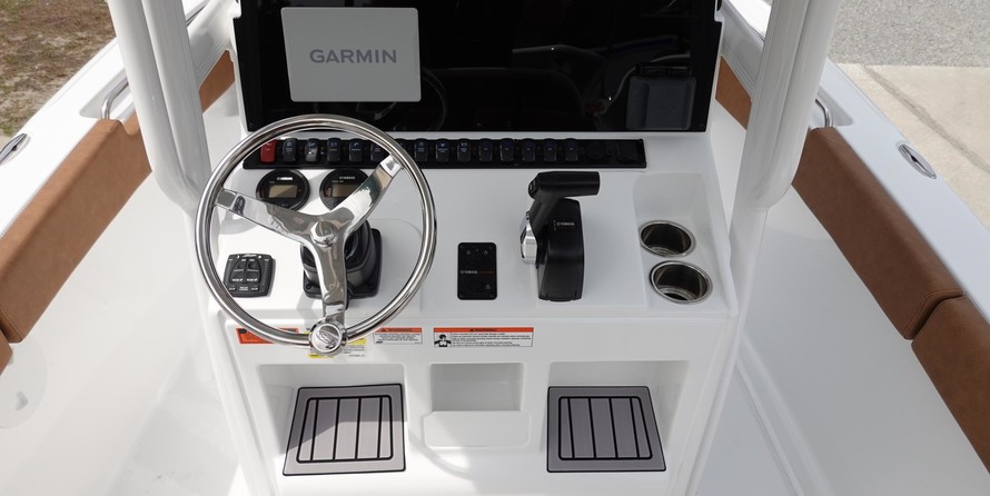 Sea Ray hunt ultra 211