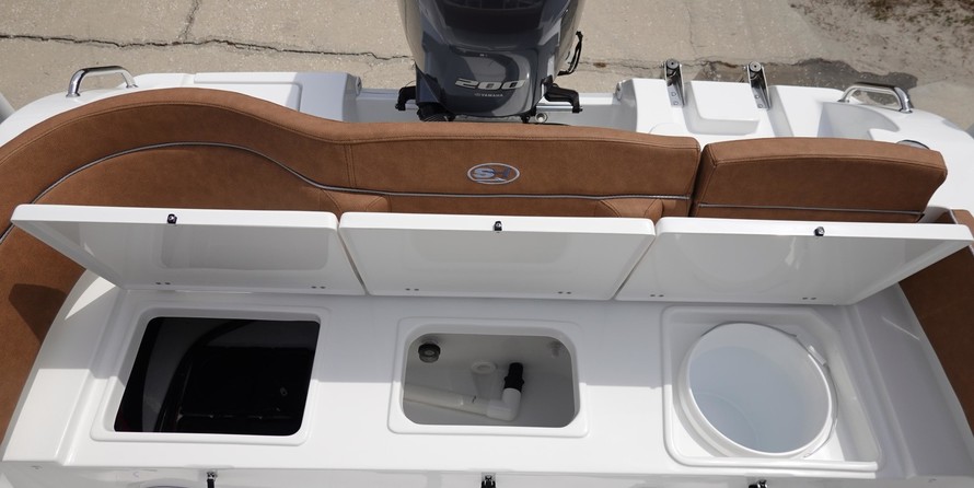 Sea Ray hunt ultra 211