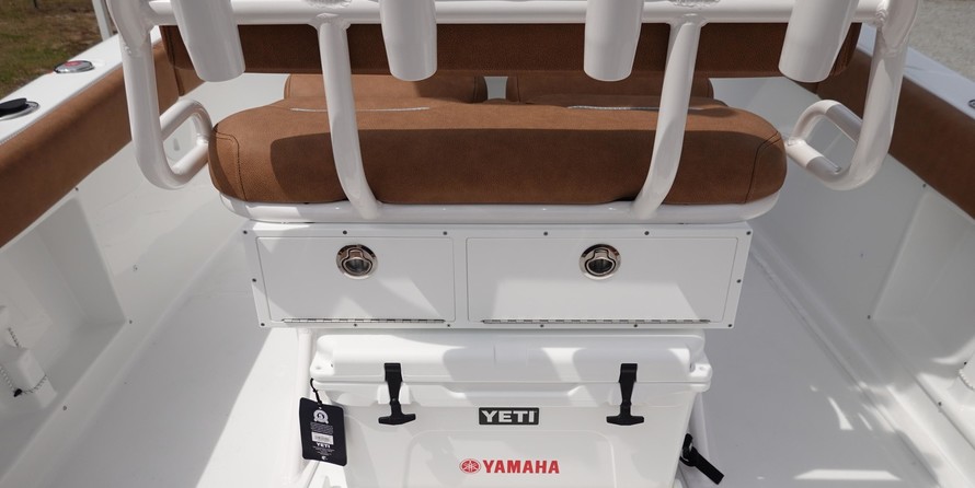 Sea Ray hunt ultra 211