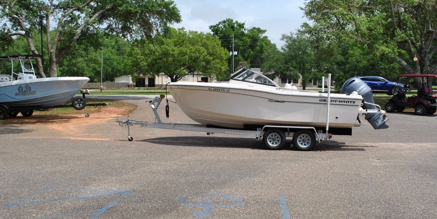 Grady-White Freedom 205