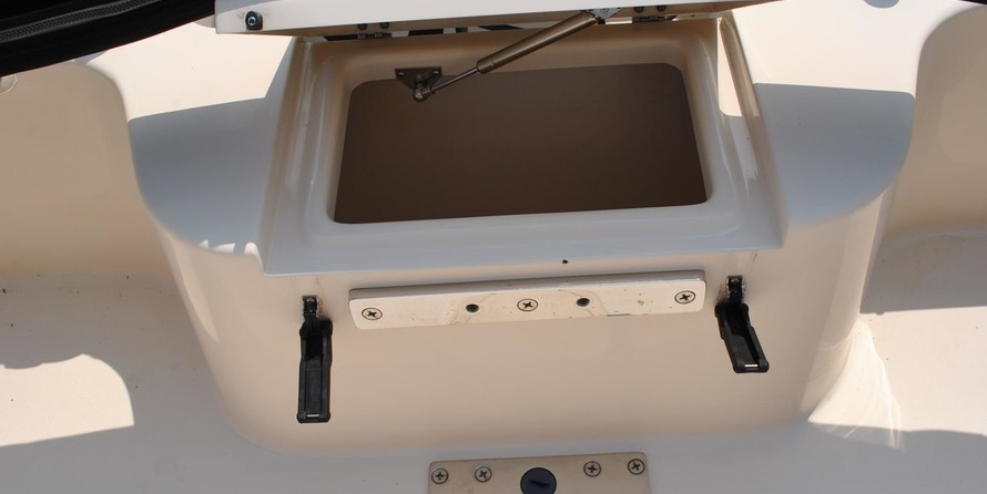 Grady-White Freedom 205