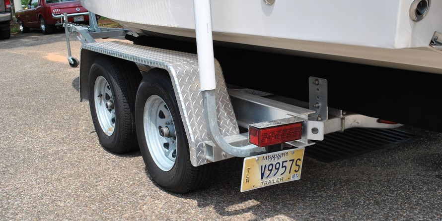 Grady-White Freedom 205