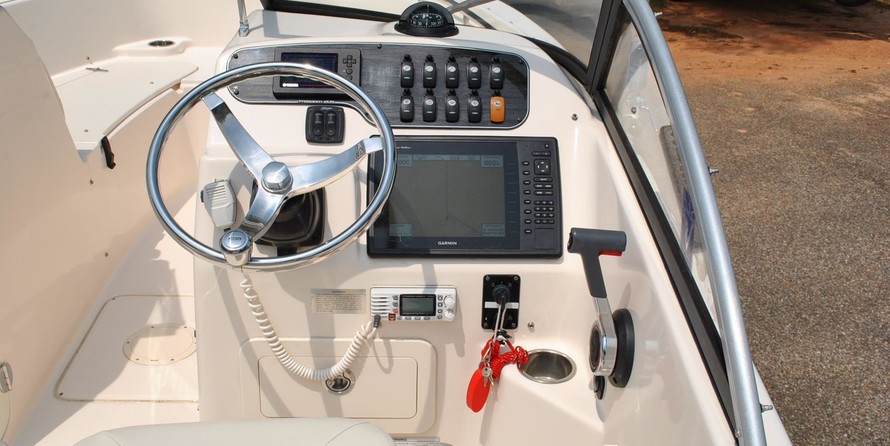 Grady-White Freedom 205