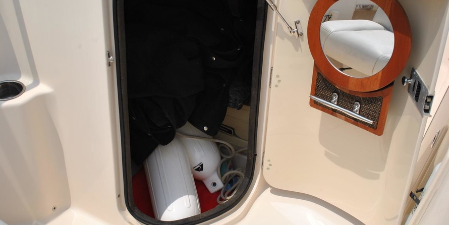 Grady-White Freedom 205