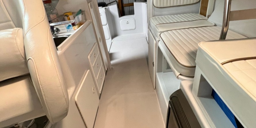 Glacier bay isle runner blue hull 2670